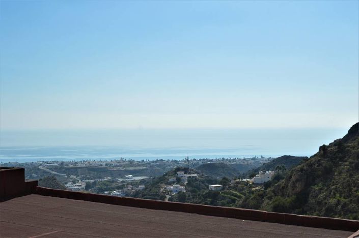 Image No.9-2 Bed Commercial for sale