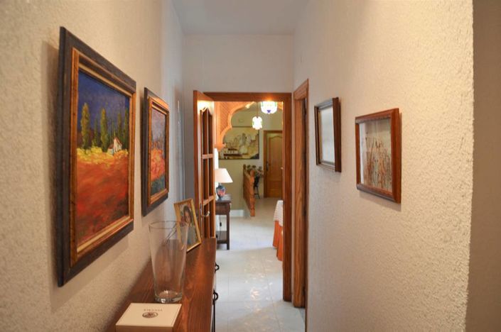 Image No.14-3 Bed Townhouse for sale