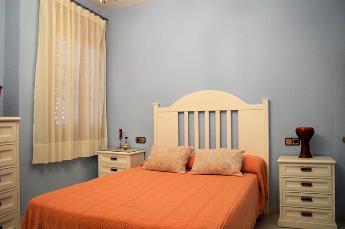 Image No.16-3 Bed Townhouse for sale