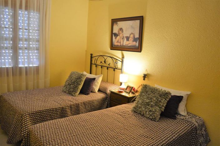 Image No.17-3 Bed Townhouse for sale