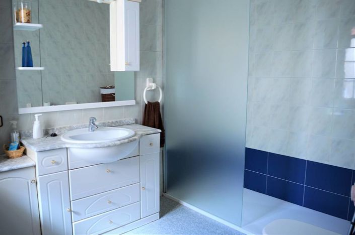 Image No.18-3 Bed Townhouse for sale