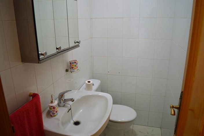 Image No.19-3 Bed Townhouse for sale