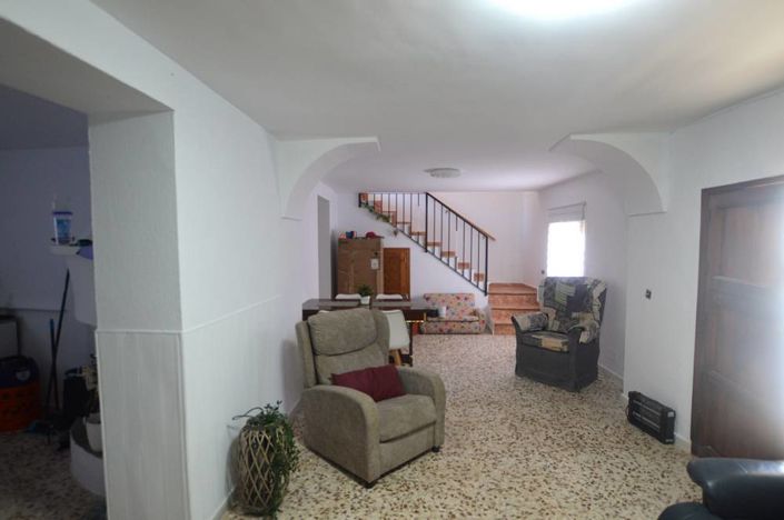 Image No.14-3 Bed Townhouse for sale