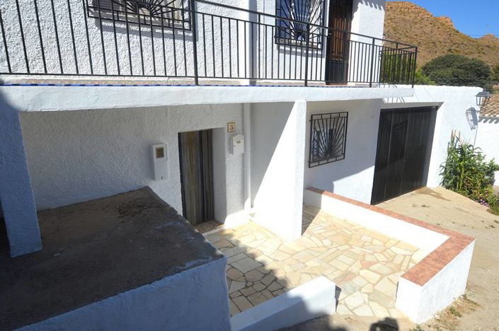 Image No.9-3 Bed Townhouse for sale