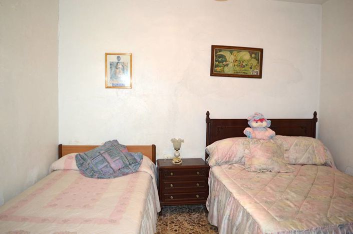 Image No.22-3 Bed Townhouse for sale