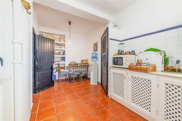 Image No.14-6 Bed Villa for sale