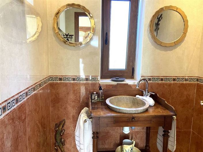 Image No.24-3 Bed Villa for sale