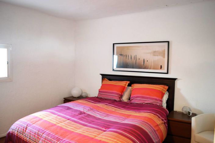 Image No.14-2 Bed Townhouse for sale