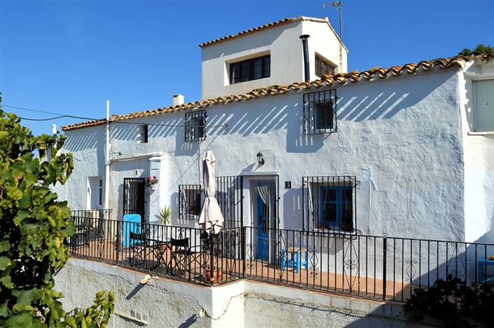 Image No.1-2 Bed Townhouse for sale