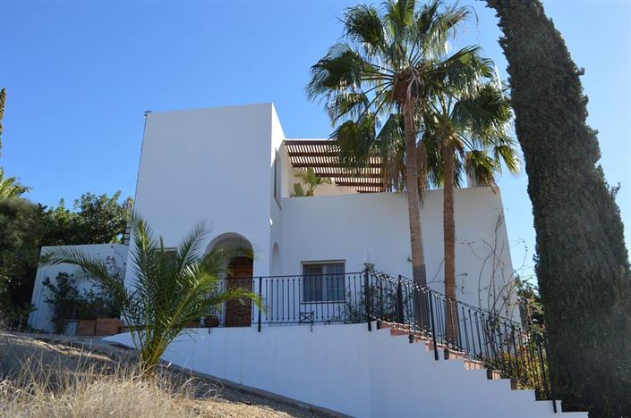 Image No.3-4 Bed Villa for sale