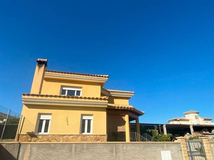 Image No.2-4 Bed Villa for sale