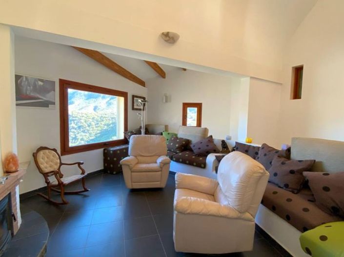 Image No.13-7 Bed Country House for sale