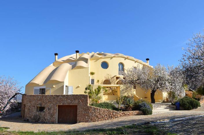 Image No.2-7 Bed Country House for sale