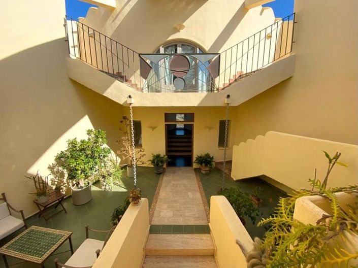 Image No.5-7 Bed Country House for sale