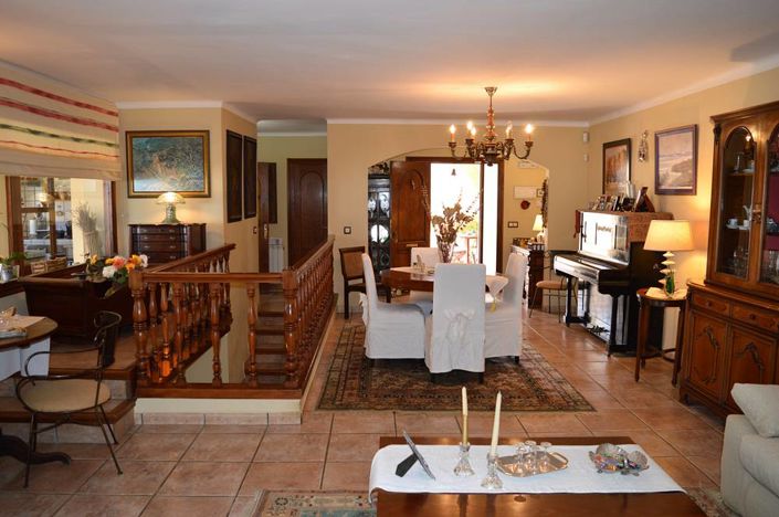 Image No.12-3 Bed Villa for sale