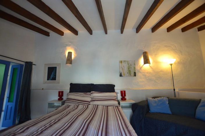 Image No.18-1 Bed Townhouse for sale