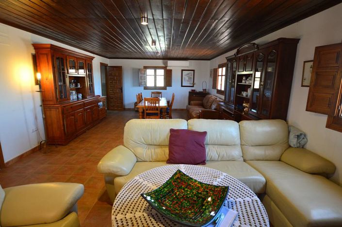 Image No.16-7 Bed Cortijo for sale