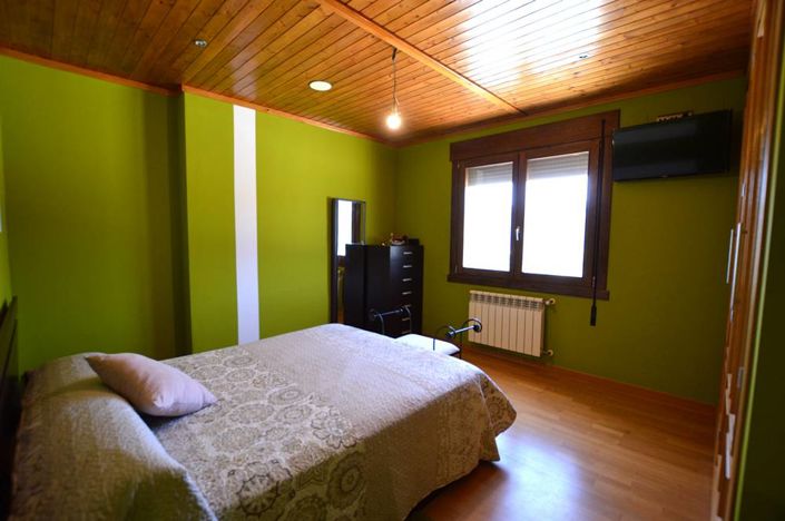 Image No.19-4 Bed Country House for sale