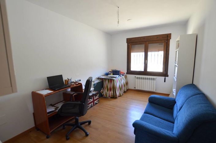 Image No.23-4 Bed Country House for sale