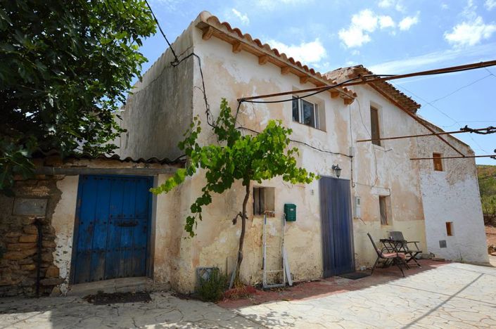 Image No.1-4 Bed Townhouse for sale