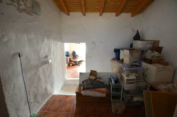 Image No.19-4 Bed Townhouse for sale