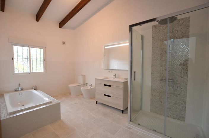 Image No.13-7 Bed Cortijo for sale