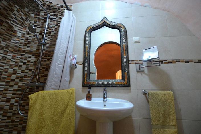 Image No.19-3 Bed Country House for sale