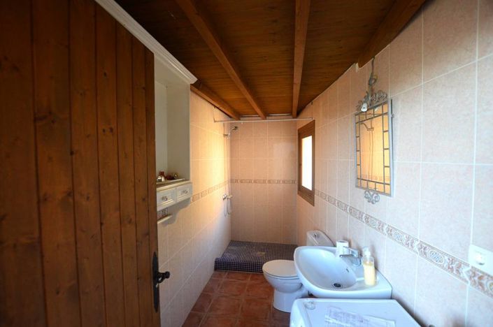 Image No.20-5 Bed Country House for sale