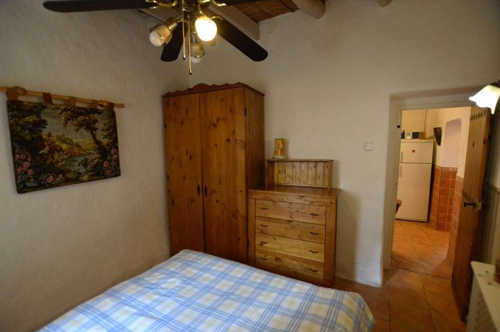 Image No.22-2 Bed Townhouse for sale