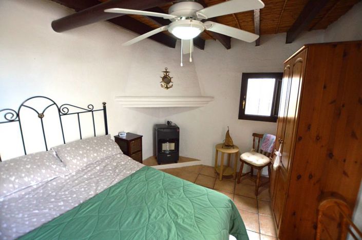 Image No.23-2 Bed Townhouse for sale