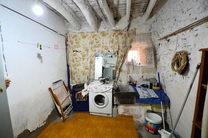 Image No.21-4 Bed Townhouse for sale