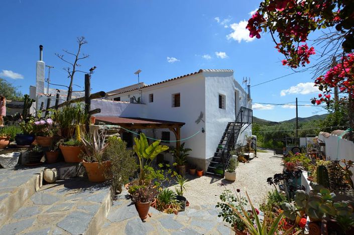 Image No.1-5 Bed Country House for sale