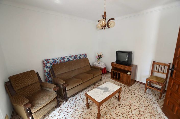 Image No.14-3 Bed Townhouse for sale