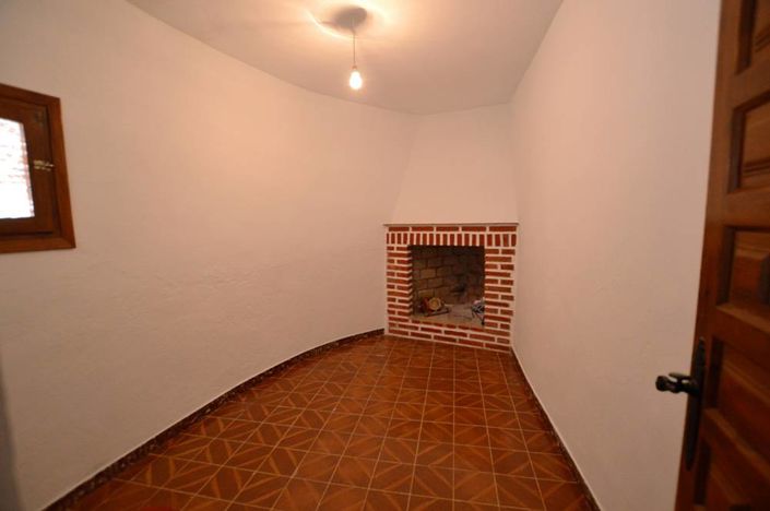 Image No.25-3 Bed Townhouse for sale