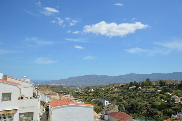 Image No.9-3 Bed Townhouse for sale