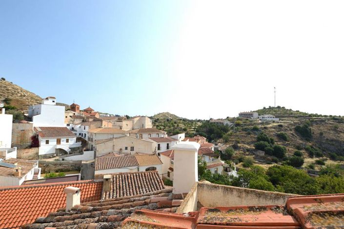 Image No.6-3 Bed Townhouse for sale