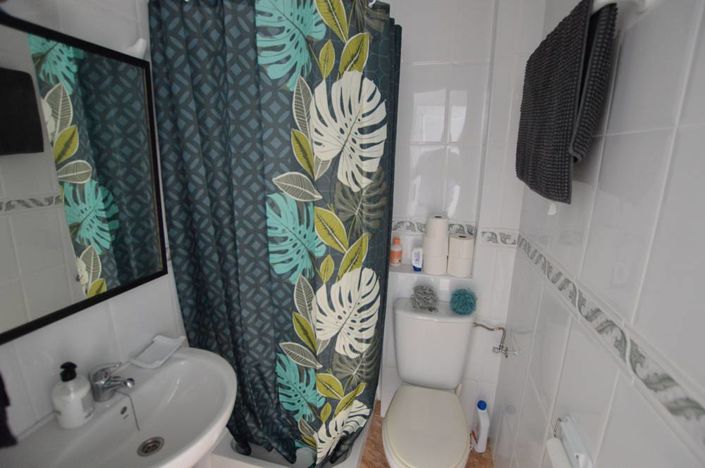 Image No.21-6 Bed Townhouse for sale