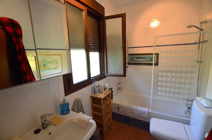 Image No.15-2 Bed Townhouse for sale