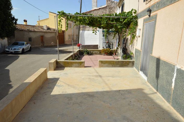 Image No.2-5 Bed Townhouse for sale