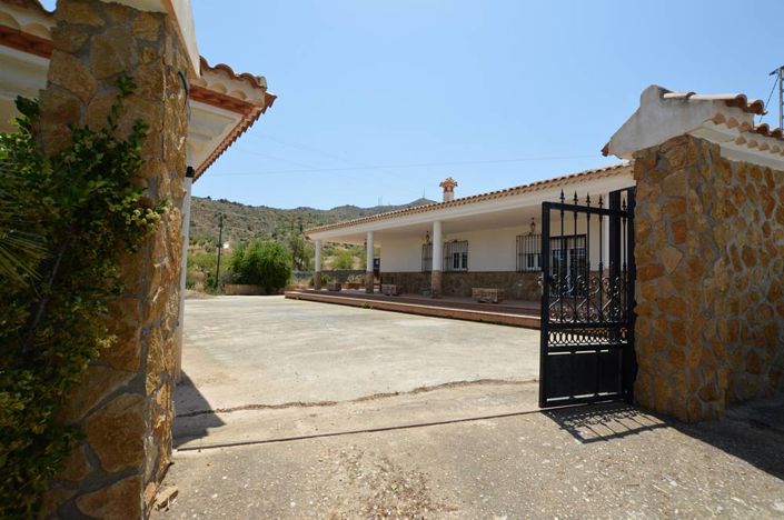 Image No.2-3 Bed Villa for sale
