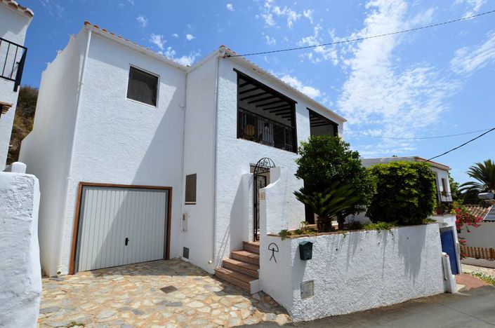 Image No.1-3 Bed Townhouse for sale