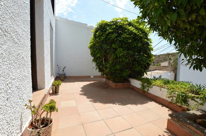 Image No.11-3 Bed Townhouse for sale