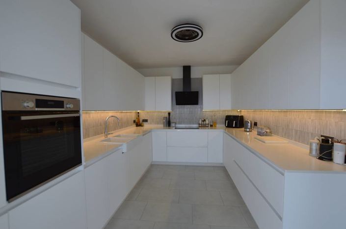 Image No.17-3 Bed Village House for sale