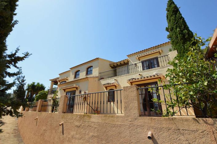 Image No.4-4 Bed Villa for sale