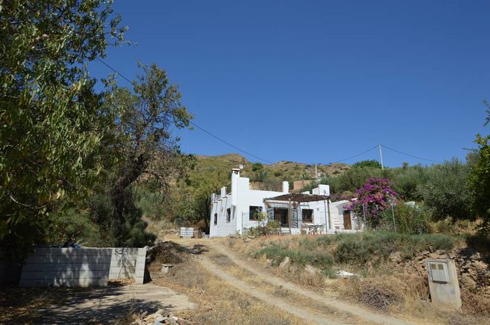 Image No.12-2 Bed Country House for sale