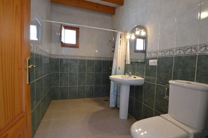 Image No.25-2 Bed Country House for sale