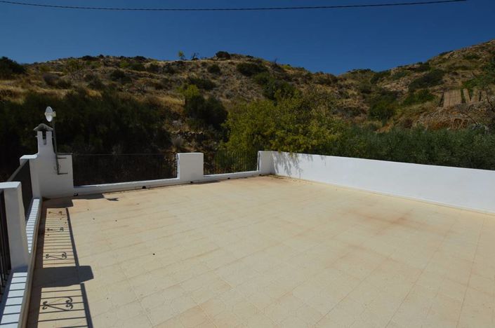 Image No.9-2 Bed Country House for sale