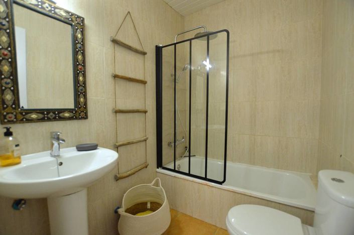 Image No.13-2 Bed Apartment for sale