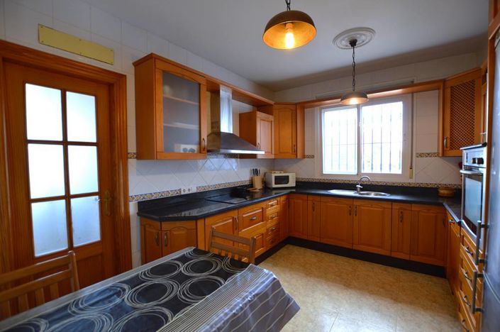 Image No.17-4 Bed Villa for sale