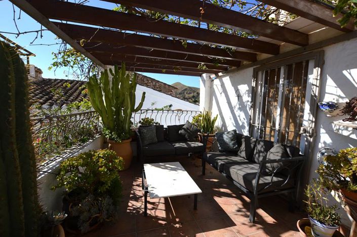 Image No.11-5 Bed Village House for sale